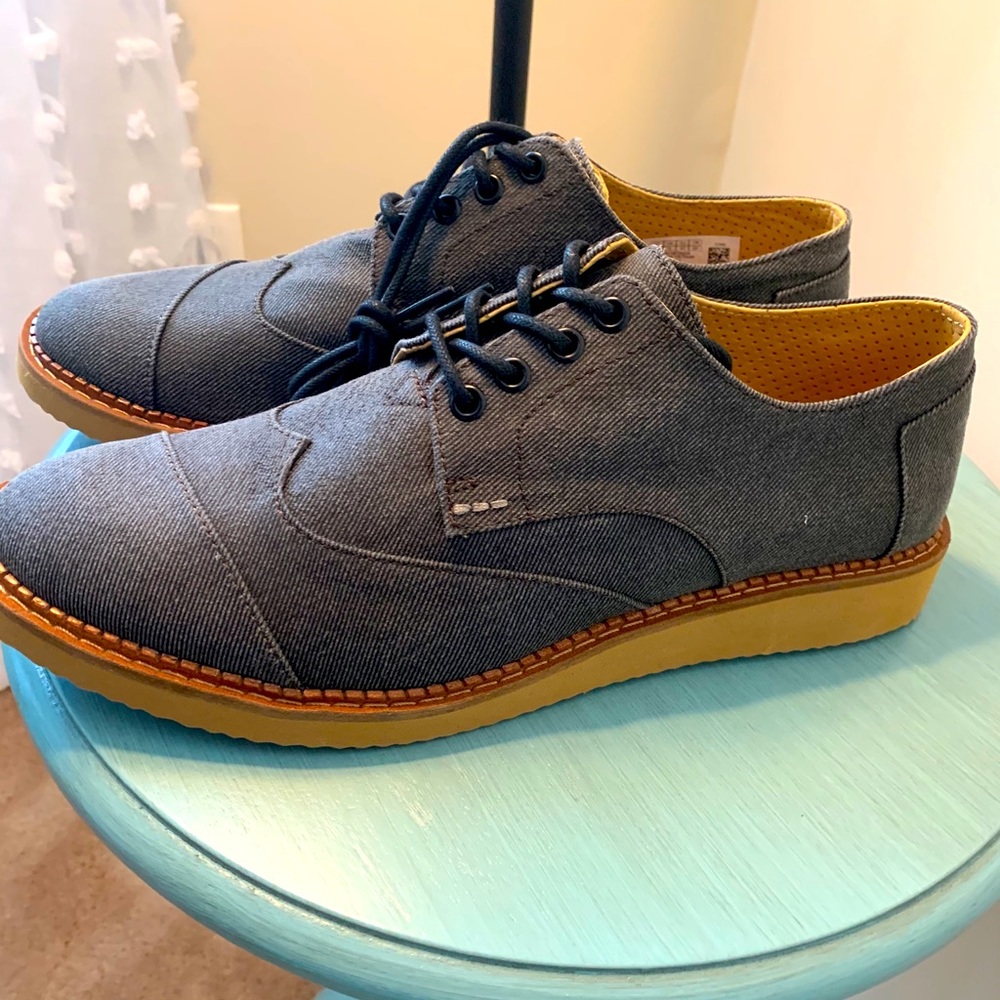 Brand new Tom’s Men’s shoes